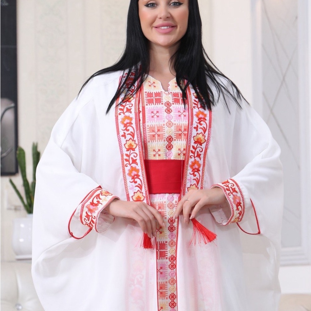 Embroidered Kaftan - Picture 7 of 9